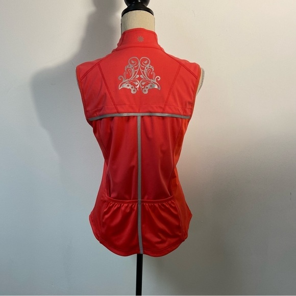 Athleta Ladies Activewear Vest full Front Zip Raspberry Color Medium Gorpcore - Picture 9 of 14